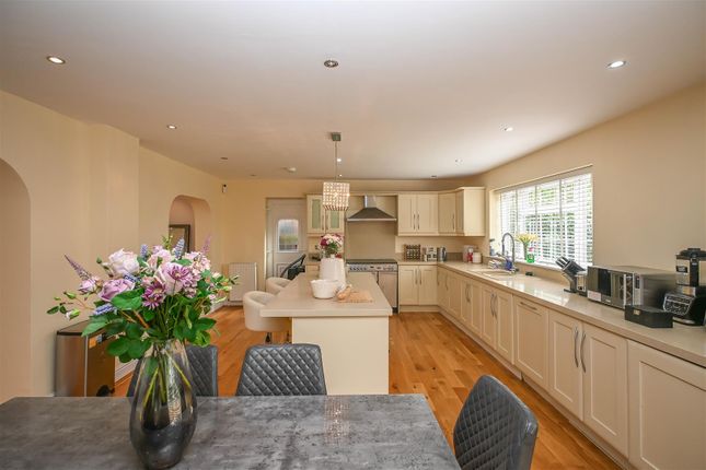 6, Linkway Road, Brentwood photo 4
