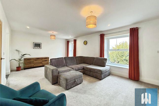 Apartment 10,, Lands House, Huddersfield photo 3