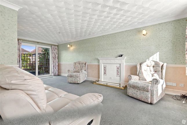 85, Abbotsleigh Road, Chelmsford photo 2