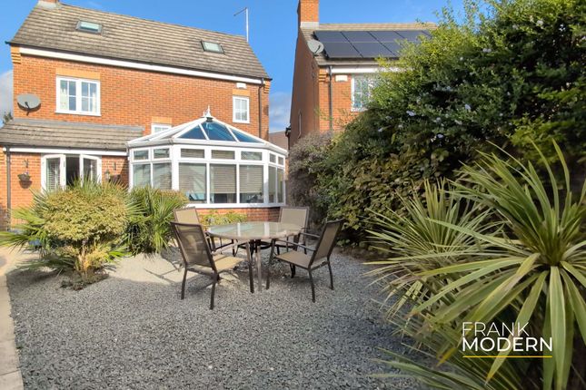 18, Belvoir Close, Stamford, PE9 photo 4