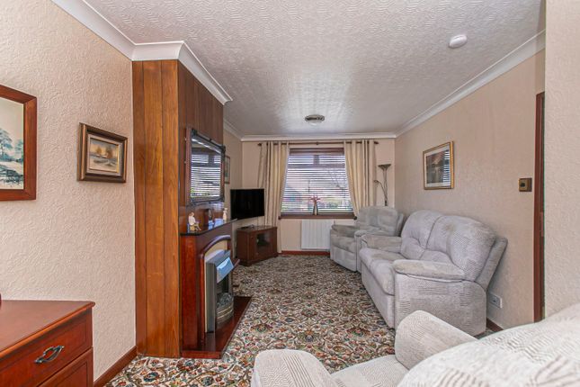 25, Chapelfauld Green, Dunfermline photo 3
