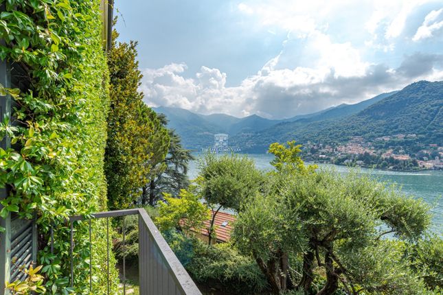 Detached house for sale in 22010 Moltrasio, Province Of Como, Italy