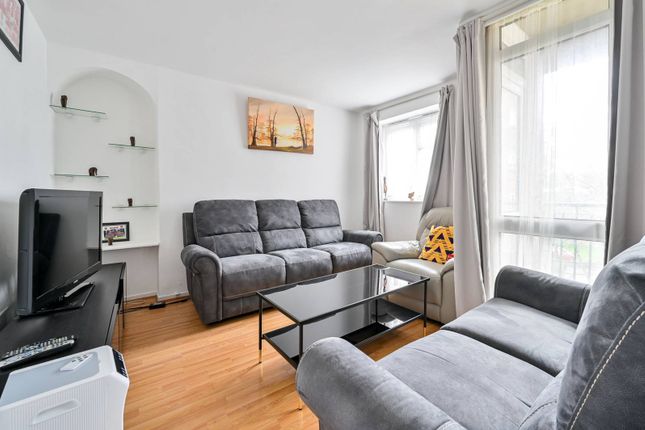 Flat for sale in Crescent Wood Road, Dulwich, London