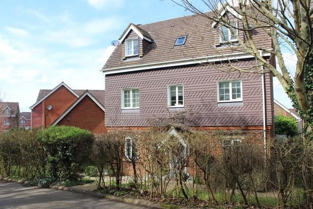 Thumbnail Detached house for sale in House Meadow, Great Chart, Ashford