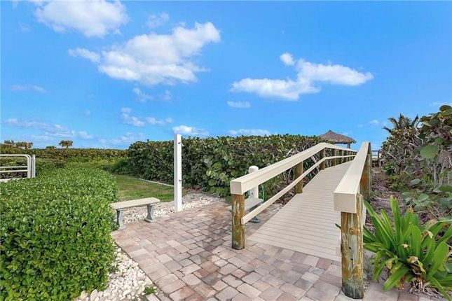 Town house for sale in 5055 North Highway #102, Hutchinson Island, Florida, United States Of America