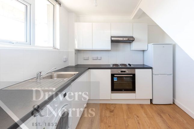 Thumbnail Flat to rent in Hornsey Road, Holloway, London