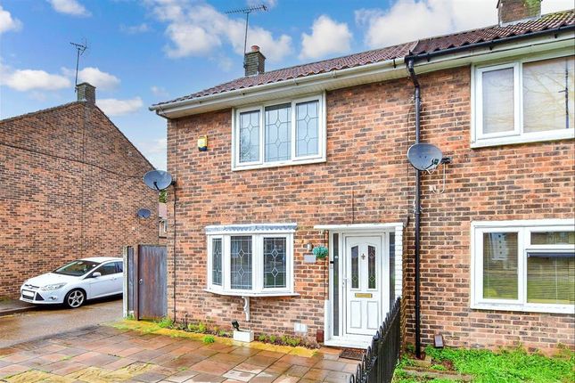 End terrace house for sale in Witchards, Basildon, Essex
