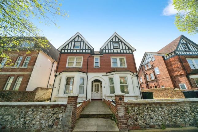 Thumbnail Flat for sale in Enys Road, Eastbourne