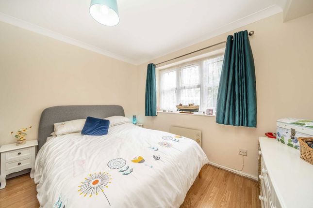 Flat 1, Thorncroft, 6, South Hill Avenue, Harrow photo 4
