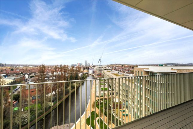 Flat for sale in Beresford Avenue, Wembley, Middlesex