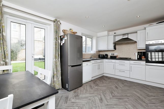 Town house for sale in Mayhall Avenue, East Morton, Keighley