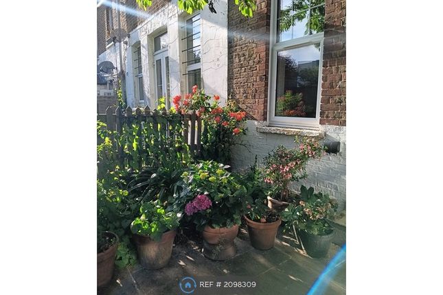 Thumbnail Room to rent in Wavertree Road, London