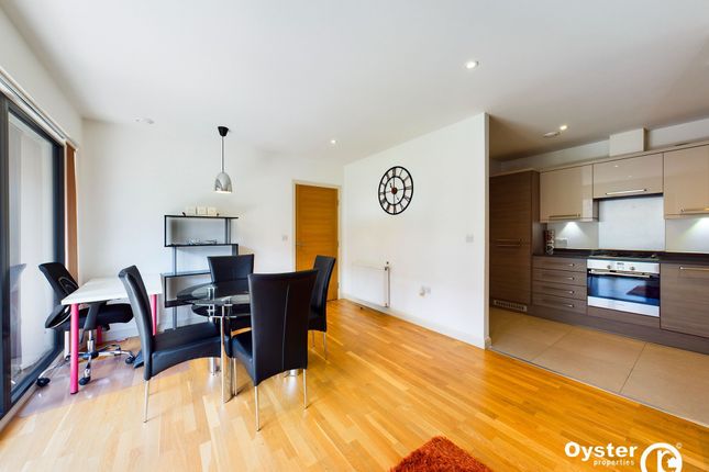 Flat 15, Palm Court Alpine Road, London photo 3