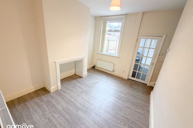 41 Chapel Road, Sale photo 3