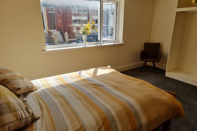 Thumbnail Room to rent in Lonsdale Road, Blackpool