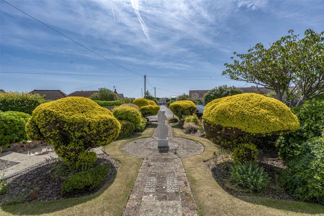 7, Ferring Close, Worthing photo 3
