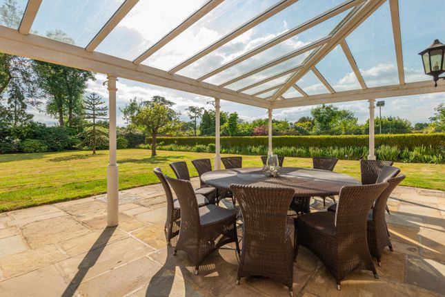 Al Fresco Dining