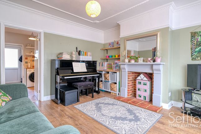 29 Spinney Road, Norwich photo 3