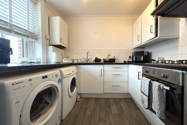 Flat to rent in St. Catherines Road, Littlehampton