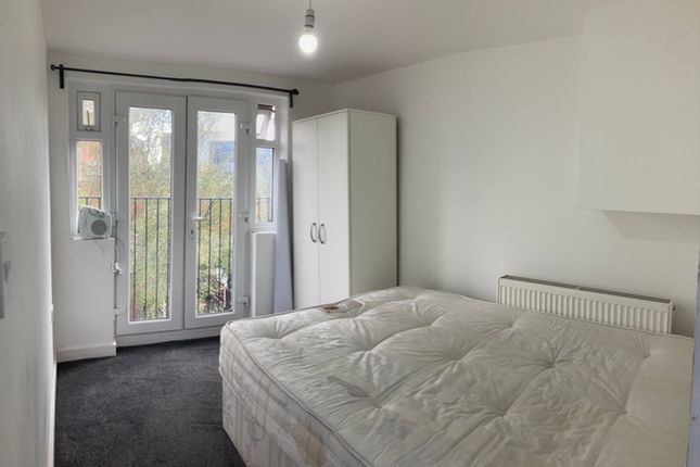 Thumbnail Room to rent in Kenley Road, London