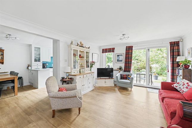 10 Birklands Park, London Road, St. Albans photo 3