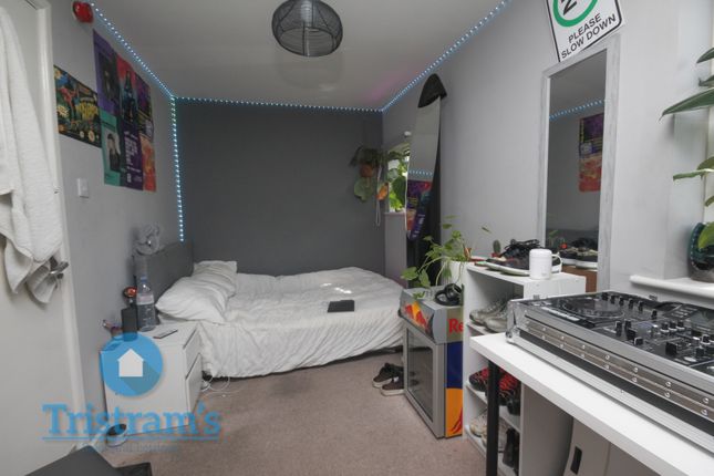 Thumbnail Room to rent in Students - Room 4, Denison Street, Nottingham