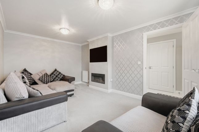 8 Rawlinson Chase, Halstead photo 2