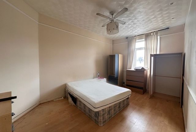 Thumbnail Flat to rent in Pontygwindy Road, Caerphilly