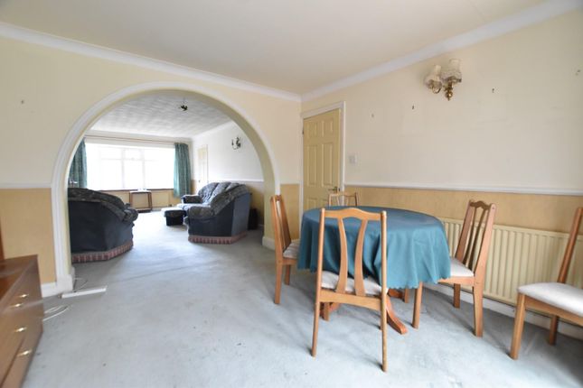 Detached bungalow for sale in Kenilworth Road, Scunthorpe