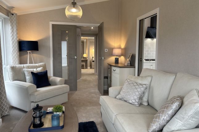 2-bed caravan on Cliffs Drive, Sandy Bay Residential Resort , £325,000