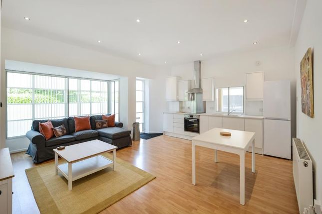 Thumbnail Flat to rent in Northey Street, London