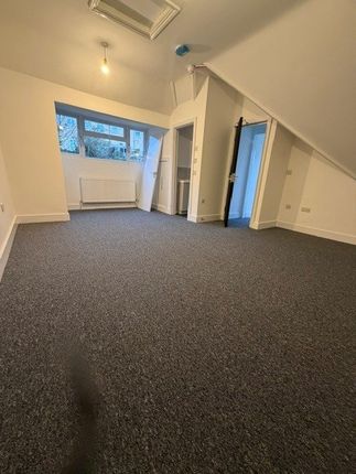 Room 5,, 31 Ashburnham Road, Luton photo 4
