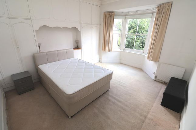Flat 2, 148, Station Road, Hendon photo 5
