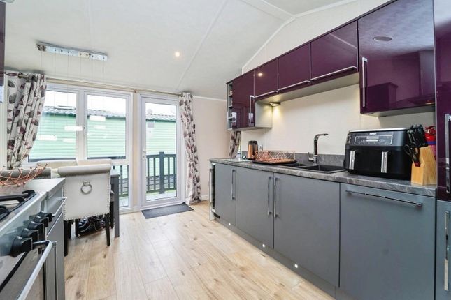 17  Borwick, South Lakeland Leisure Village, Warton photo 4