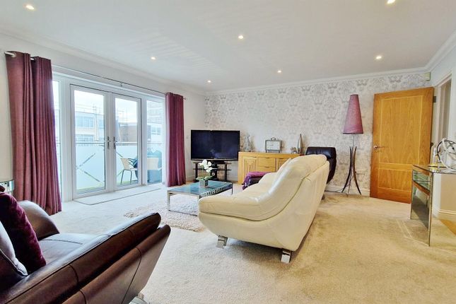 Flat for sale in Queens Road, Frinton-On-Sea