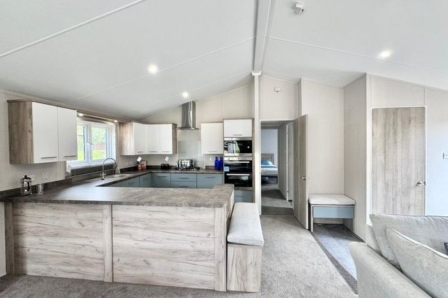 Borwick Ln, Warton, Carnforth photo 3