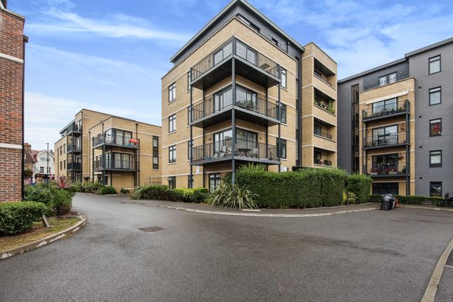 Flat for sale in Samuelson Place, Isleworth