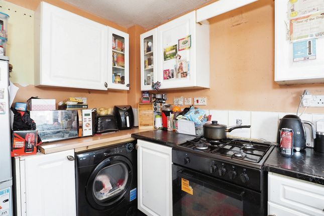 6, Chilwell Mews, Barnsley photo 4