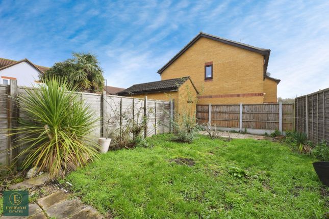 78, Manton Road, Enfield photo 2