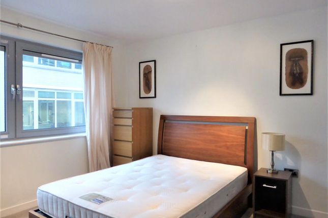Flat to rent in Queens Road, Brighton