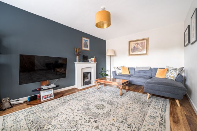 152, Russell Drive, Wollaton photo 3