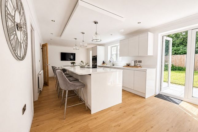 5, Coed Y Broch, Pontypridd photo 2