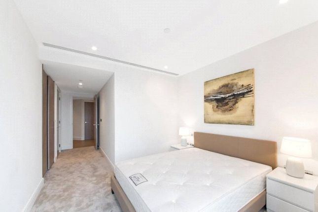 Flat to rent in The Dumont, Albert Embankment