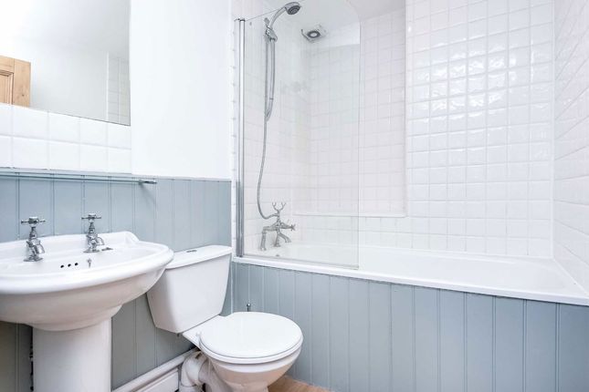 Flat 5, 92, Balham High Road, London photo 4