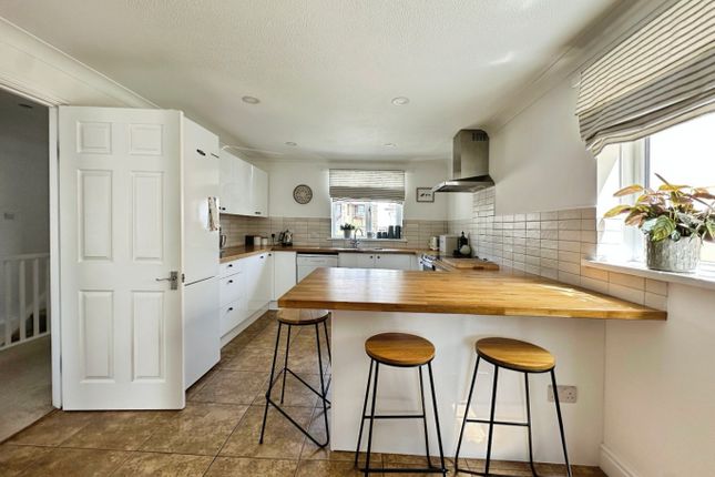 68, Gweal Wartha, Helston photo 2