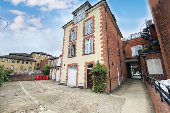 Thumbnail Flat to rent in Jewry Street, Winchester