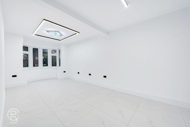 64, The Heights, Northolt photo 4