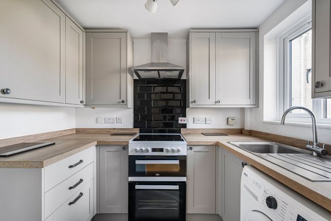 25, Sherwood Road, Gloucestershire photo 2