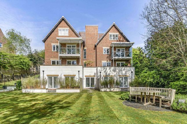 Thumbnail Flat for sale in Yarnellls Hill, North Hinksey, Oxford