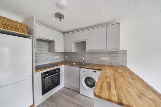 Flat 18, Westridge Court, 30, Westridge Road, Hampshire photo 4